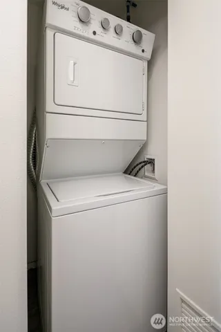 $515,000 | 4609 Union Bay Place Northeast, Unit 551, Seattle, WA 98105