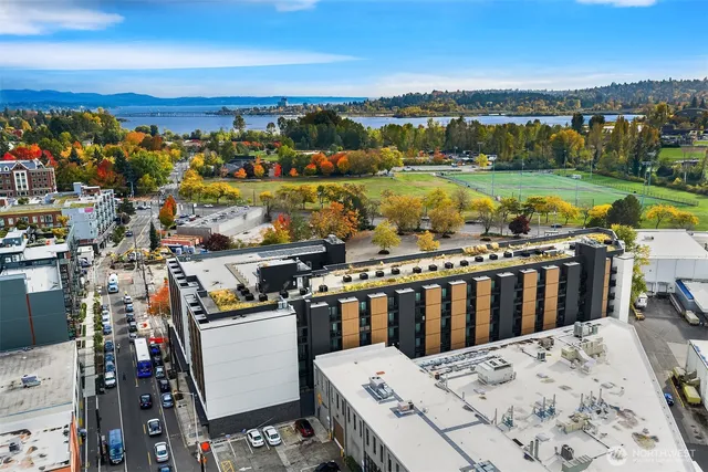$515,000 | 4609 Union Bay Place Northeast, Unit 551, Seattle, WA 98105
