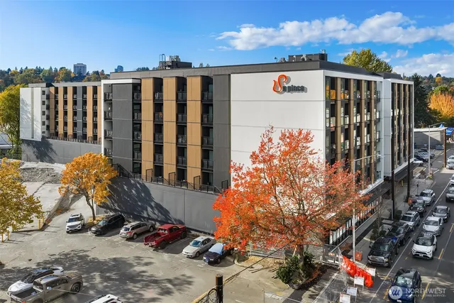 $515,000 | 4609 Union Bay Place Northeast, Unit 551, Seattle, WA 98105