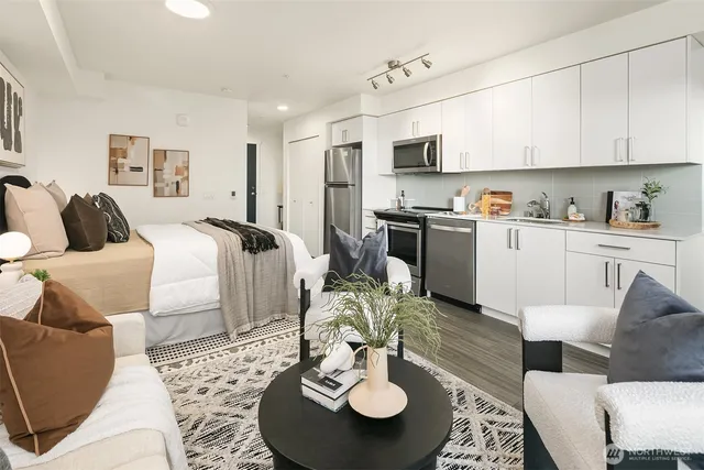 $515,000 | 4609 Union Bay Place Northeast, Unit 551, Seattle, WA 98105