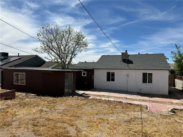 $214,000 | 709 Caliente Drive, Barstow, CA 92311