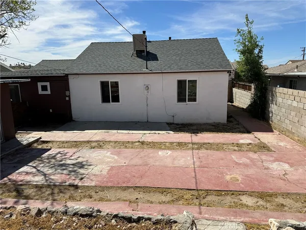 $214,000 | 709 Caliente Drive, Barstow, CA 92311
