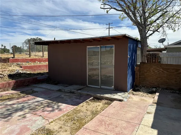 $214,000 | 709 Caliente Drive, Barstow, CA 92311