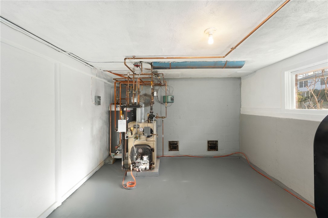 53 Rip Van Winkle Circle Warwick, RI 02886 - Photo 38 of 47