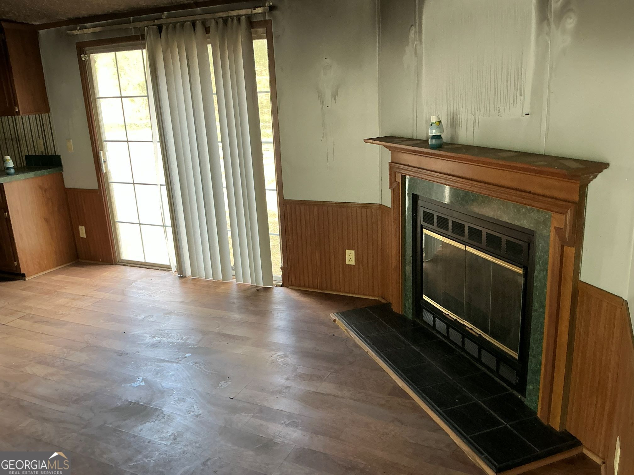 1101 Sunshine Road Toccoa, GA 30577 - Photo 3 of 11 Den