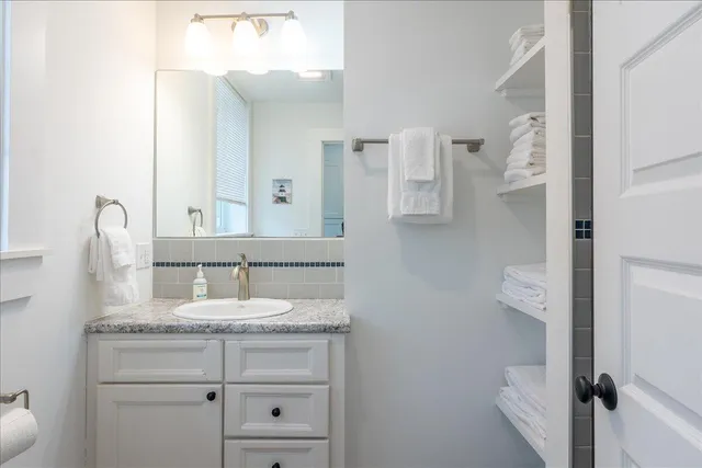 $850,000 | 40 Atlantic Avenue, Boothbay Harbor, ME 04538