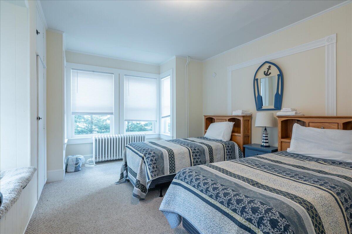 40 Atlantic Avenue Boothbay Harbor, ME 04538 - Photo 20 of 49 First floor bedroom