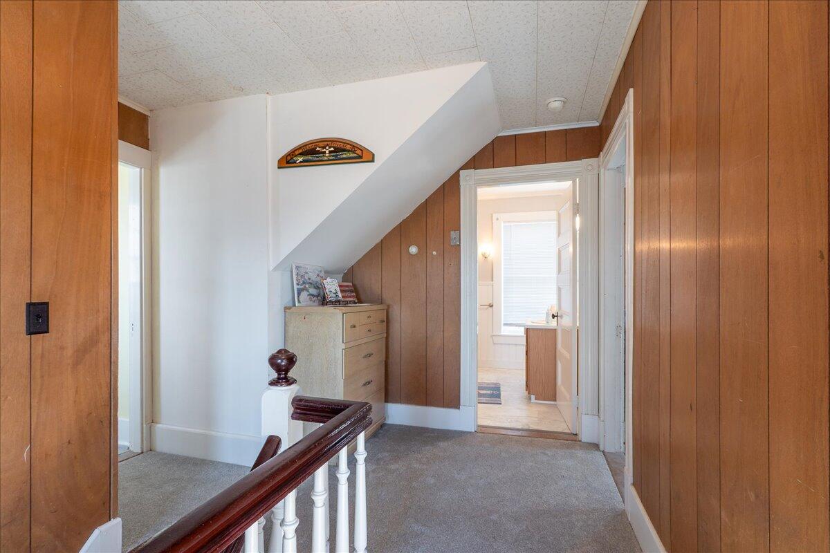 40 Atlantic Avenue Boothbay Harbor, ME 04538 - Photo 33 of 49 Second floor hallway 2