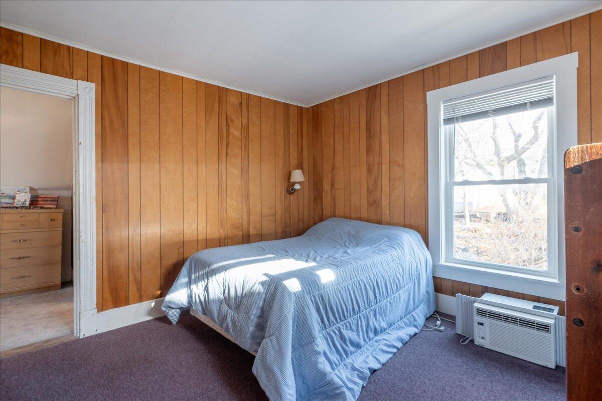 40 Atlantic Avenue Boothbay Harbor, ME 04538 - Photo 38 of 49 Second apartment second bedroom