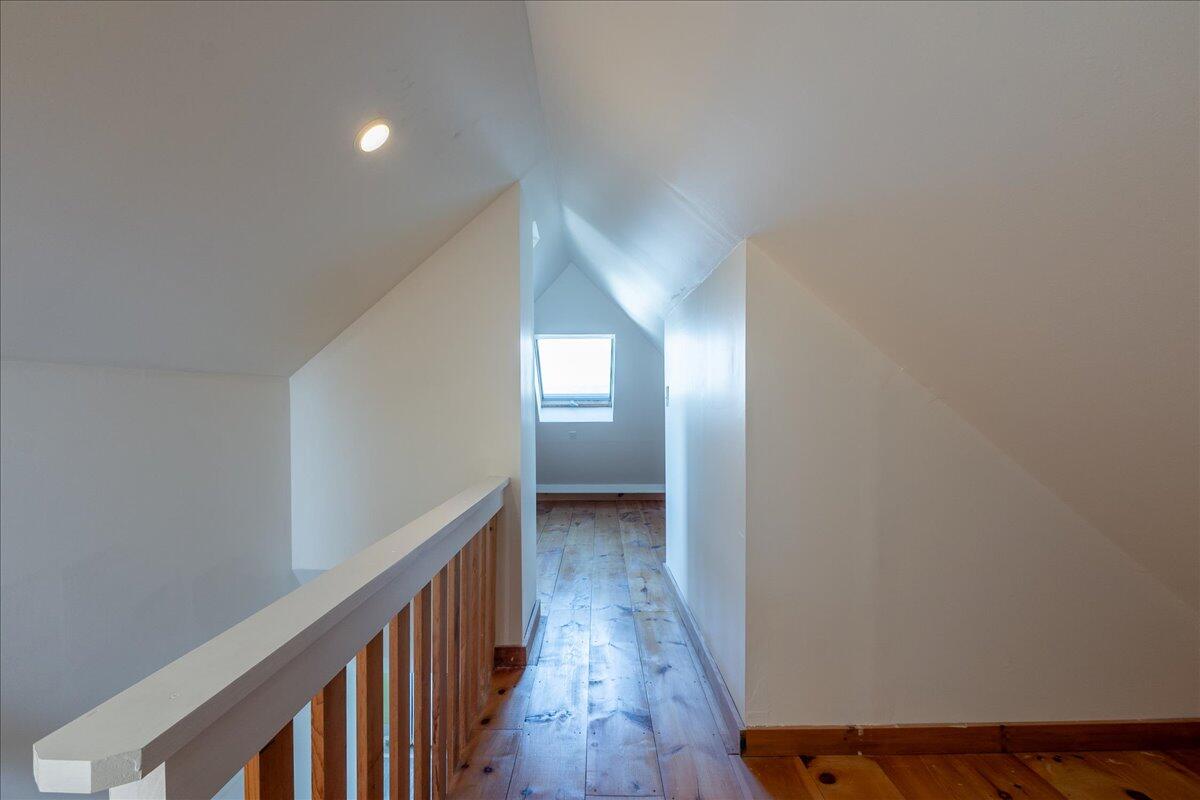 40 Atlantic Avenue Boothbay Harbor, ME 04538 - Photo 44 of 49 Second apartment second floor hallway 2