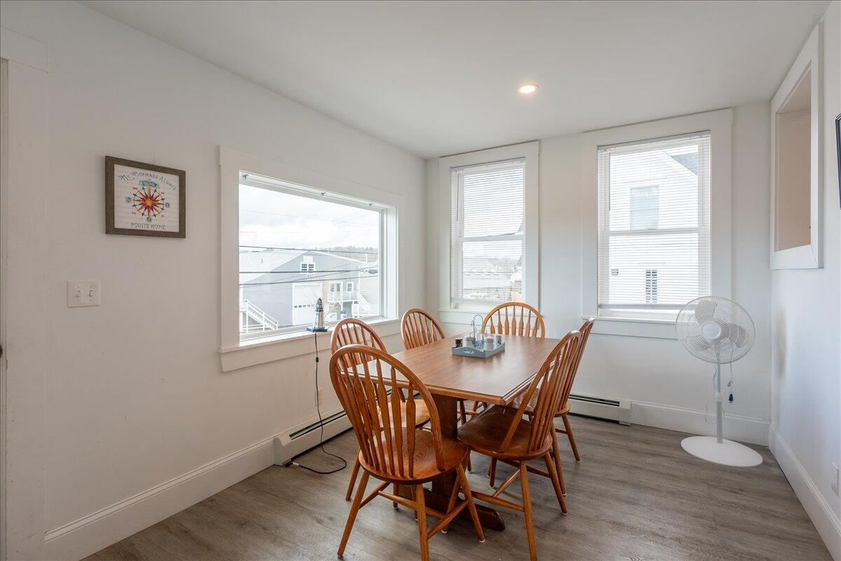 40 Atlantic Avenue Boothbay Harbor, ME 04538 - Photo 5 of 49 First floor dining room