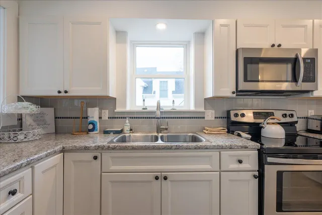 $850,000 | 40 Atlantic Avenue, Boothbay Harbor, ME 04538