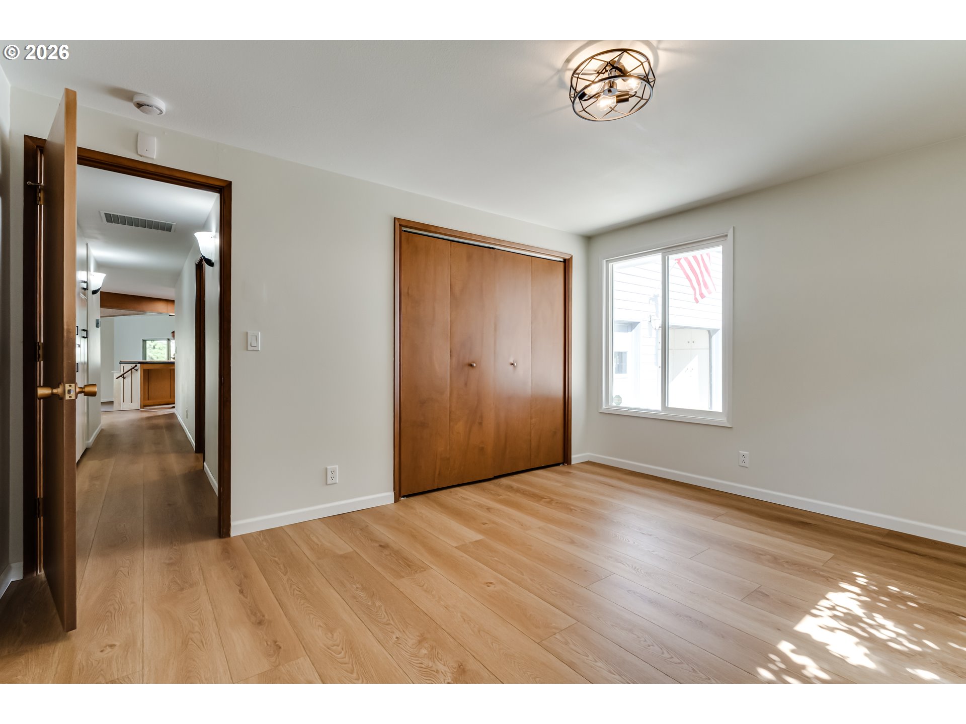 91082 Leashore Drive Vida, OR 97488 - Photo 23 of 47 Bedroom