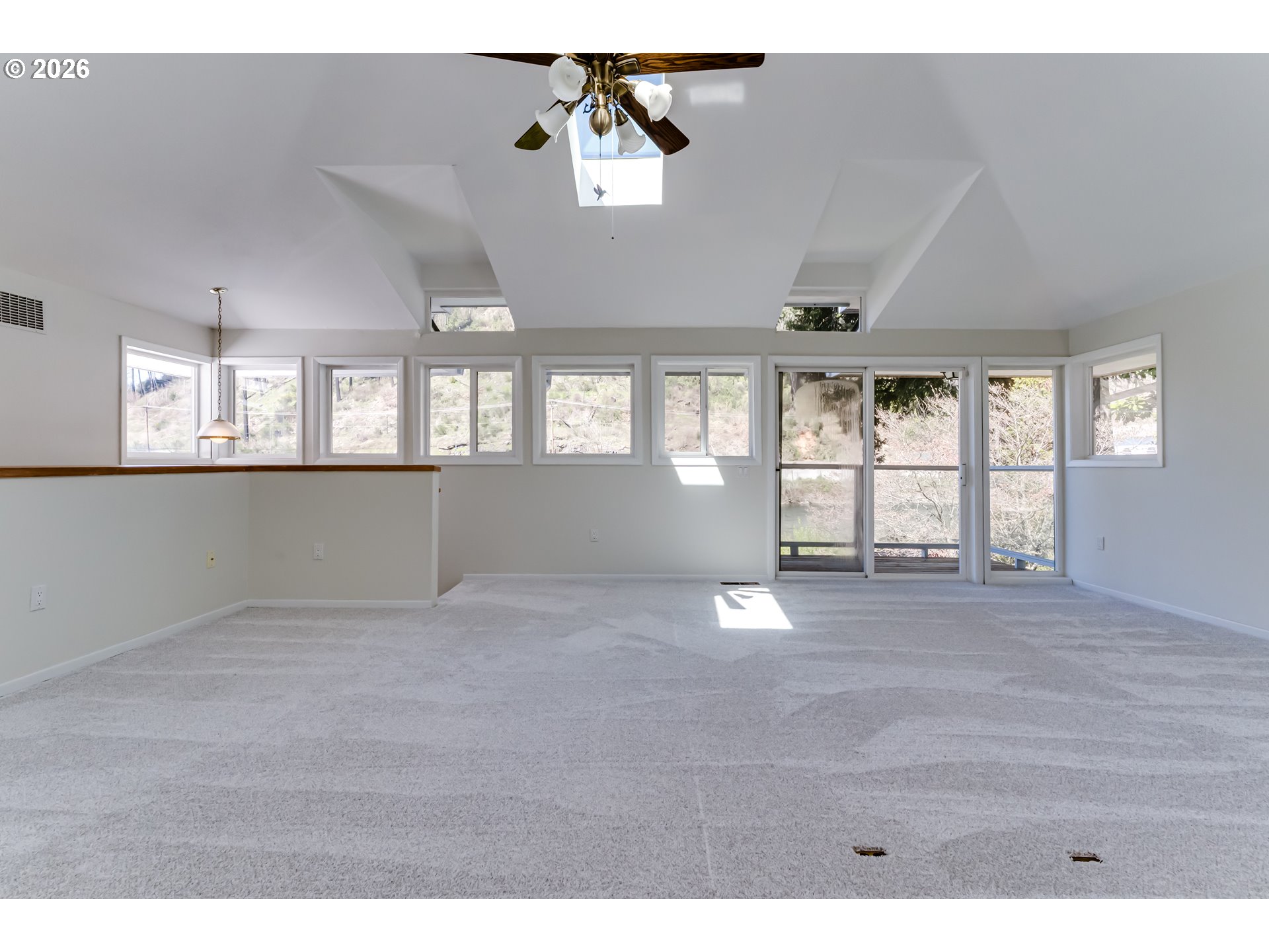 91082 Leashore Drive Vida, OR 97488 - Photo 29 of 47 Bonus Room