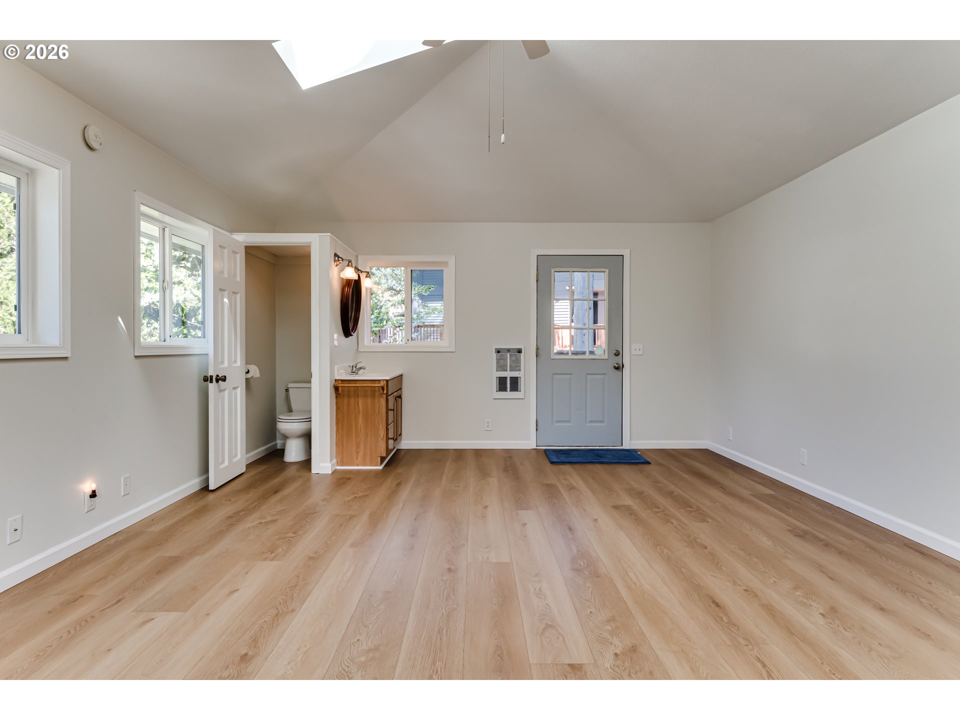 91082 Leashore Drive Vida, OR 97488 - Photo 33 of 47 Shop