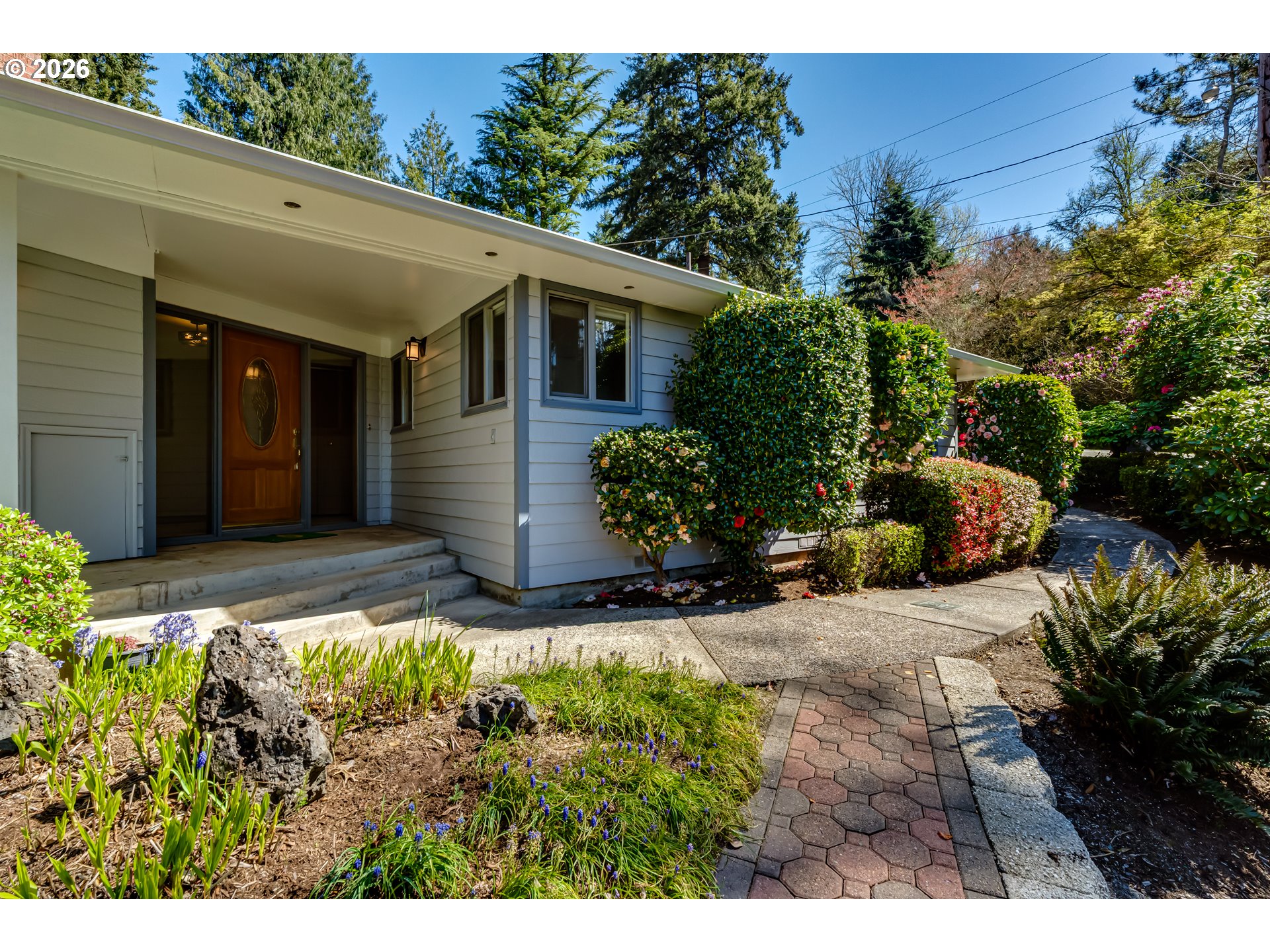 91082 Leashore Drive Vida, OR 97488 - Photo 4 of 47