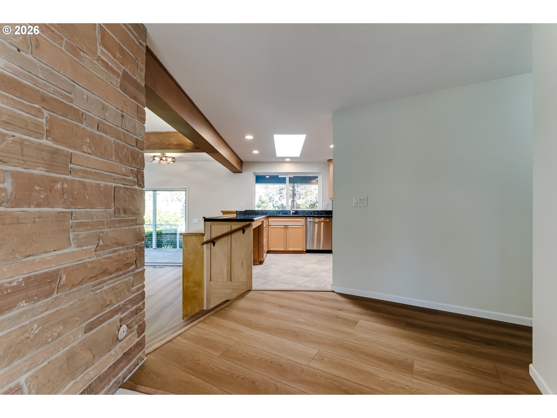 91082 Leashore Drive Vida, OR 97488 - Photo 6 of 47
