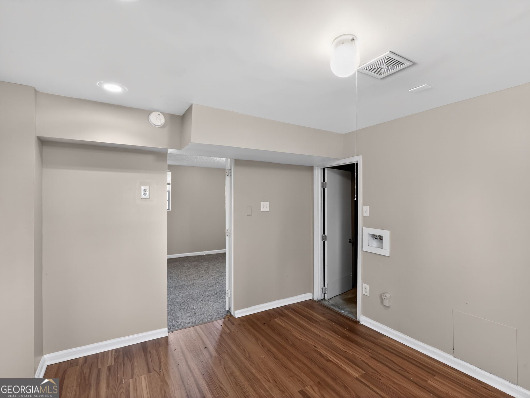 1439 Walnut Ridge Way Stone Mountain, GA 30083 - Photo 2 of 33