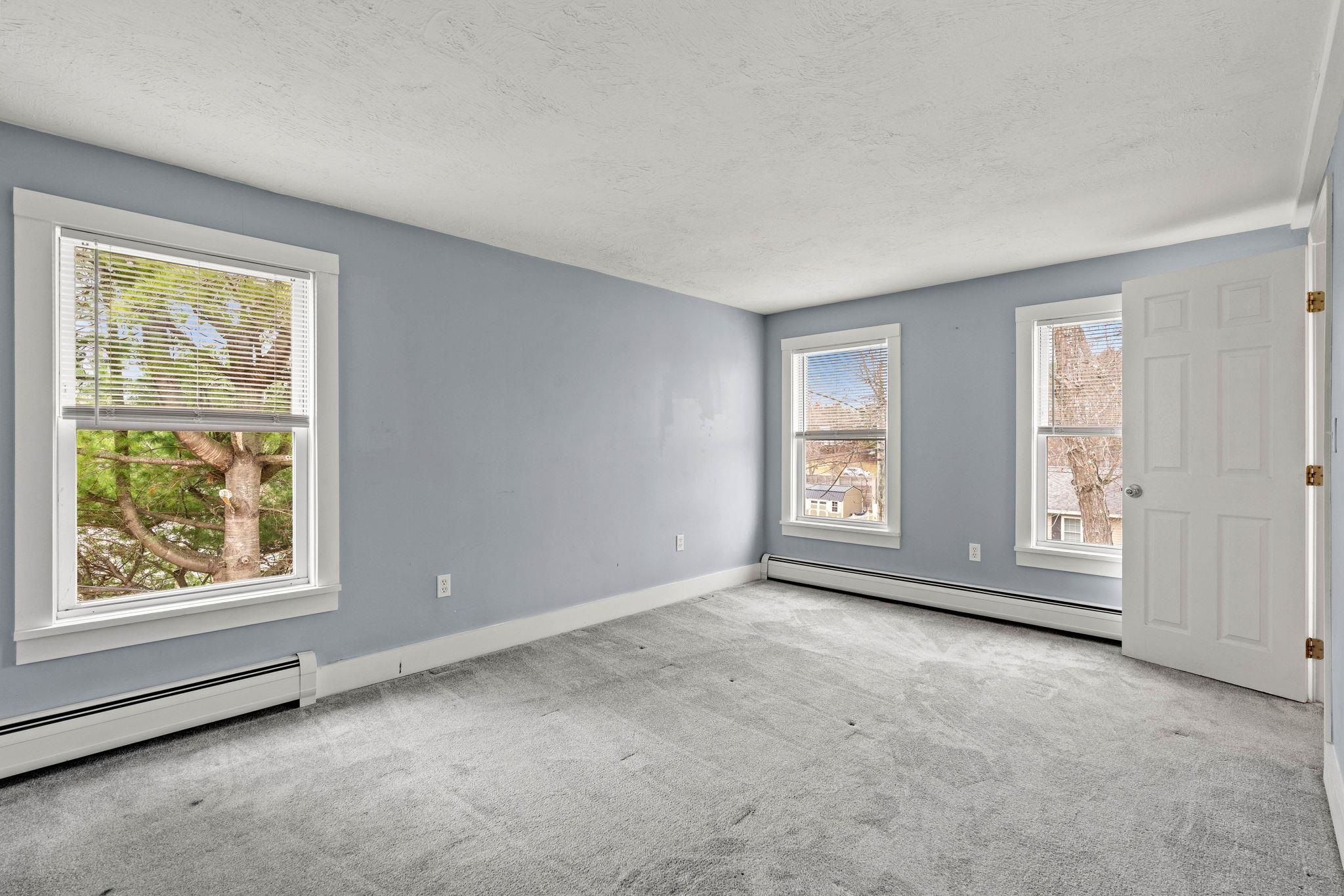 214 Maplehurst Avenue Manchester, NH 03104 - Photo 31 of 58