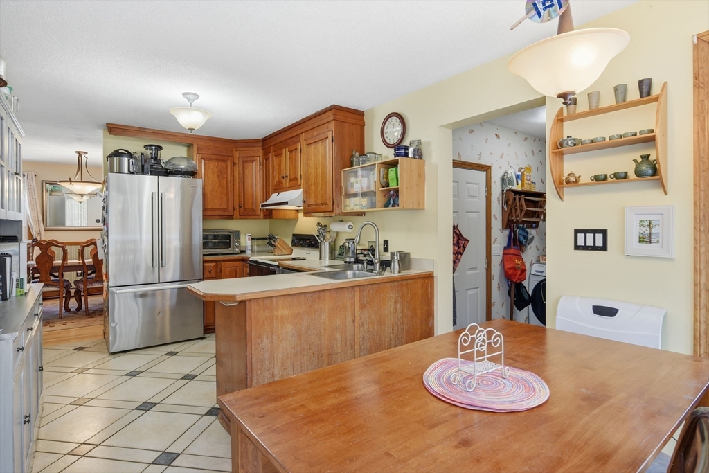 42 Clark Street Northampton, MA 01062 - Photo 12 of 42