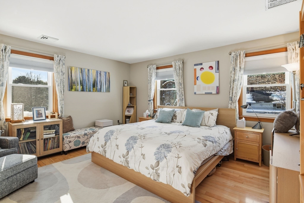 42 Clark Street Northampton, MA 01062 - Photo 18 of 42