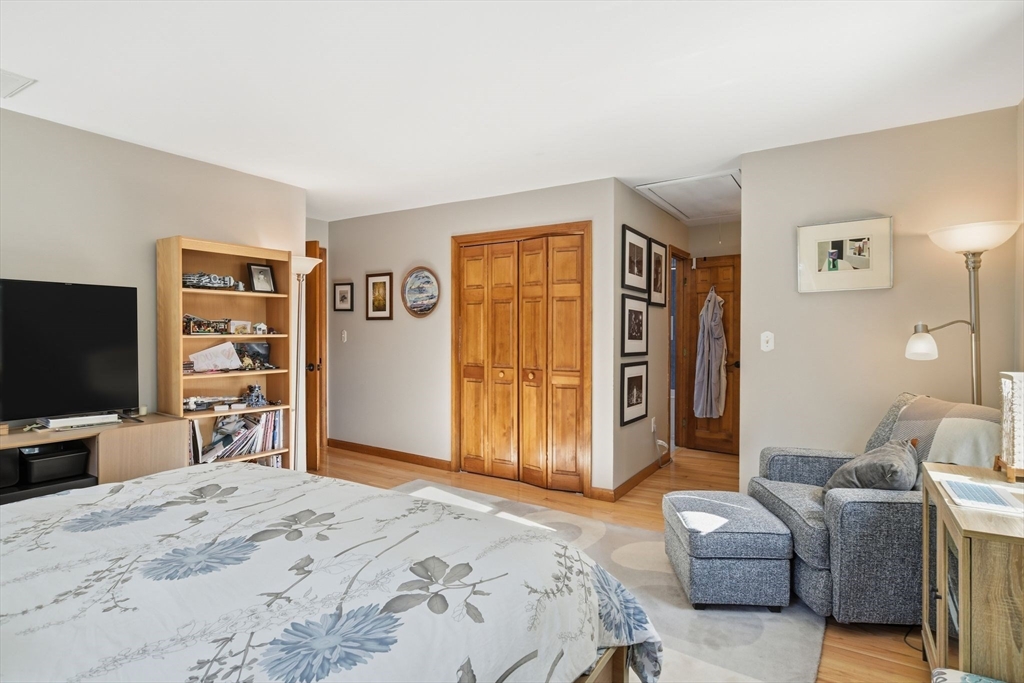 42 Clark Street Northampton, MA 01062 - Photo 19 of 42