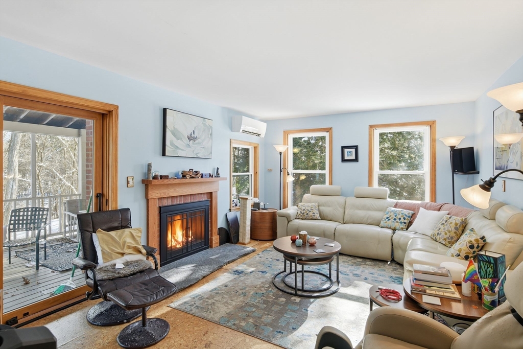 42 Clark Street Northampton, MA 01062 - Photo 5 of 42