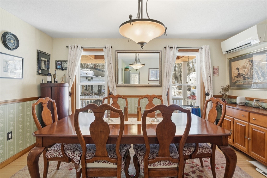 42 Clark Street Northampton, MA 01062 - Photo 8 of 42