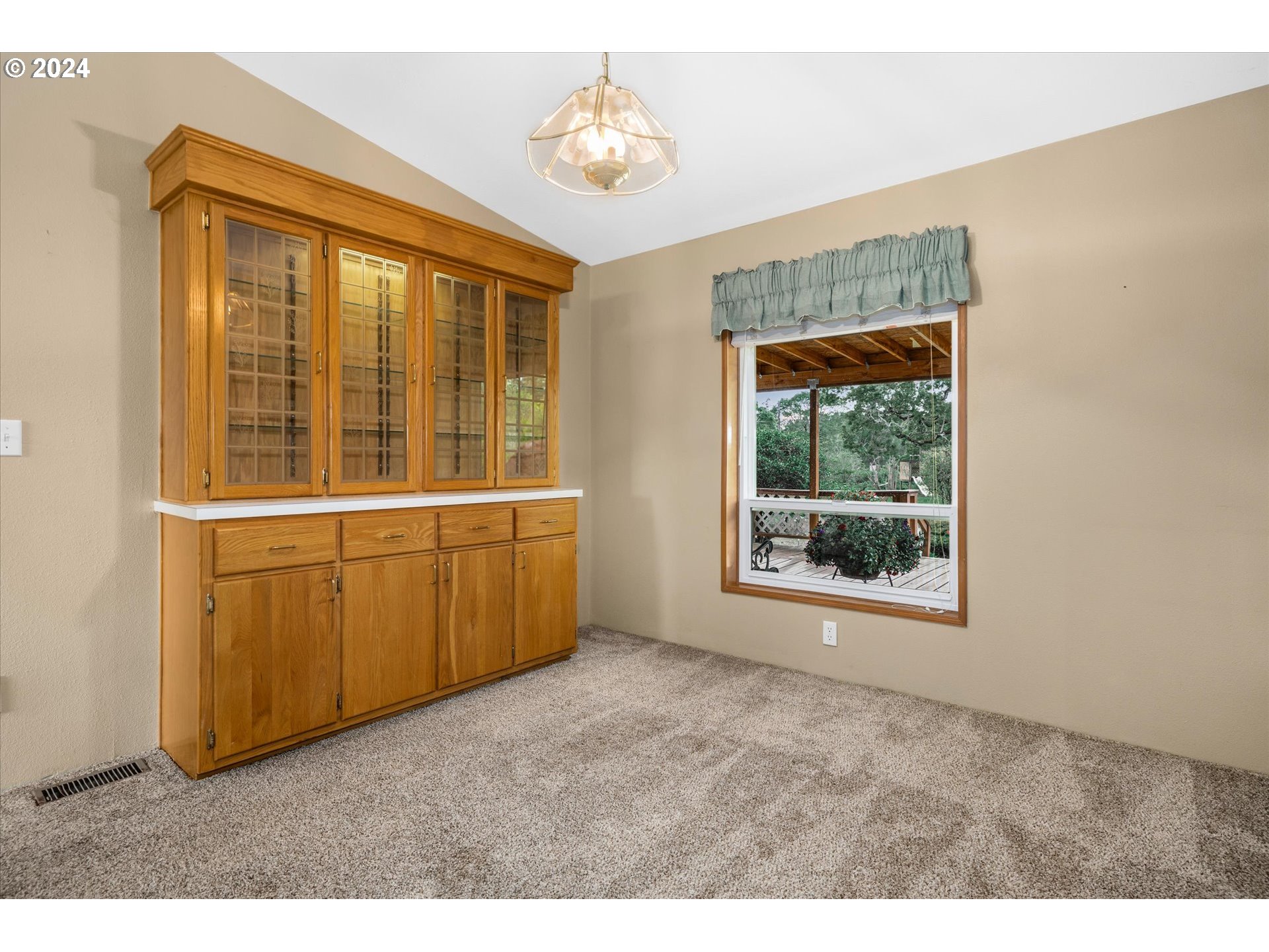 30120 Northeast Benjamin Road Newberg, OR 97132 - Photo 13 of 43 Gallery Image 13
