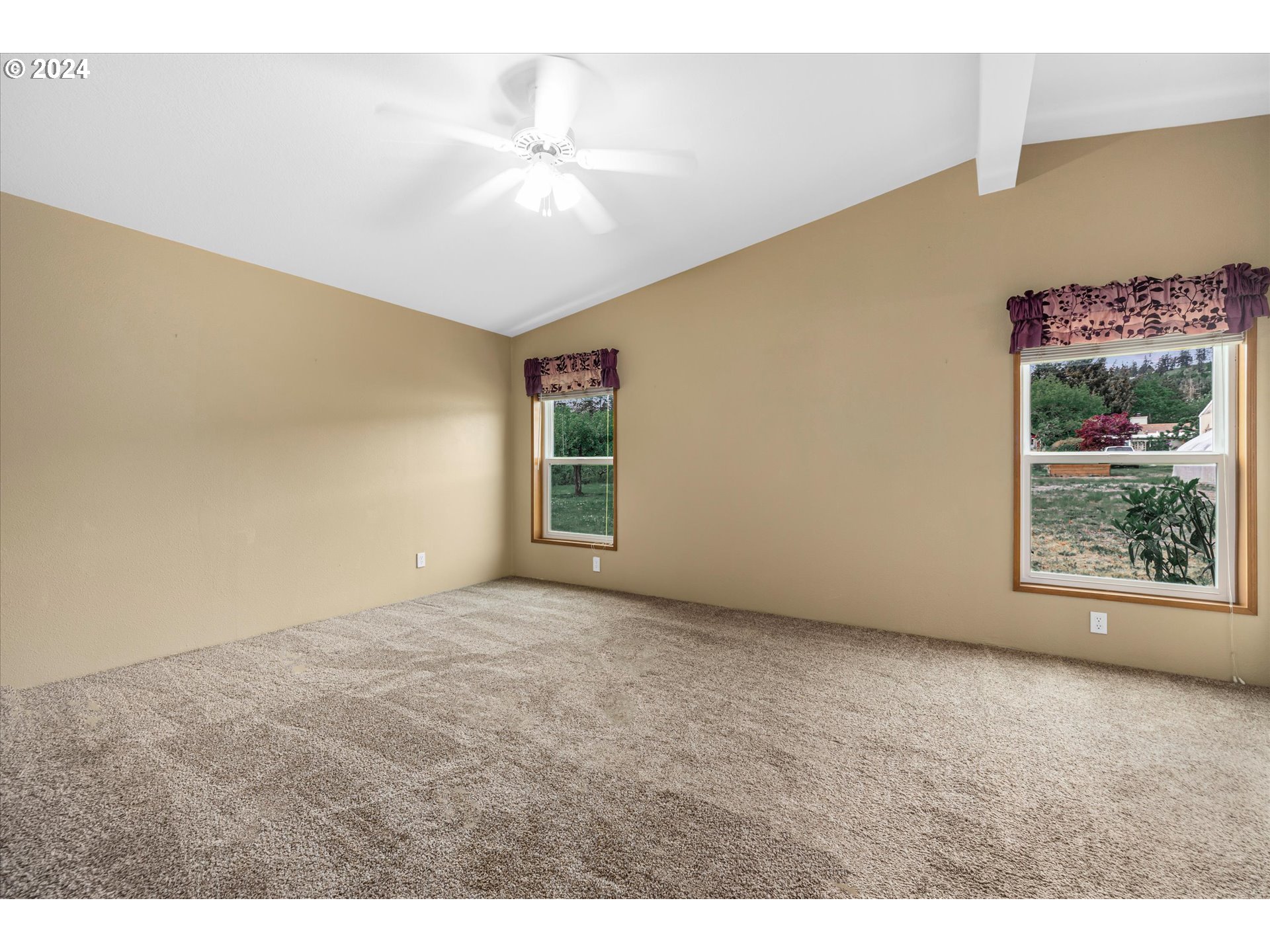 30120 Northeast Benjamin Road Newberg, OR 97132 - Photo 14 of 43 Gallery Image 14