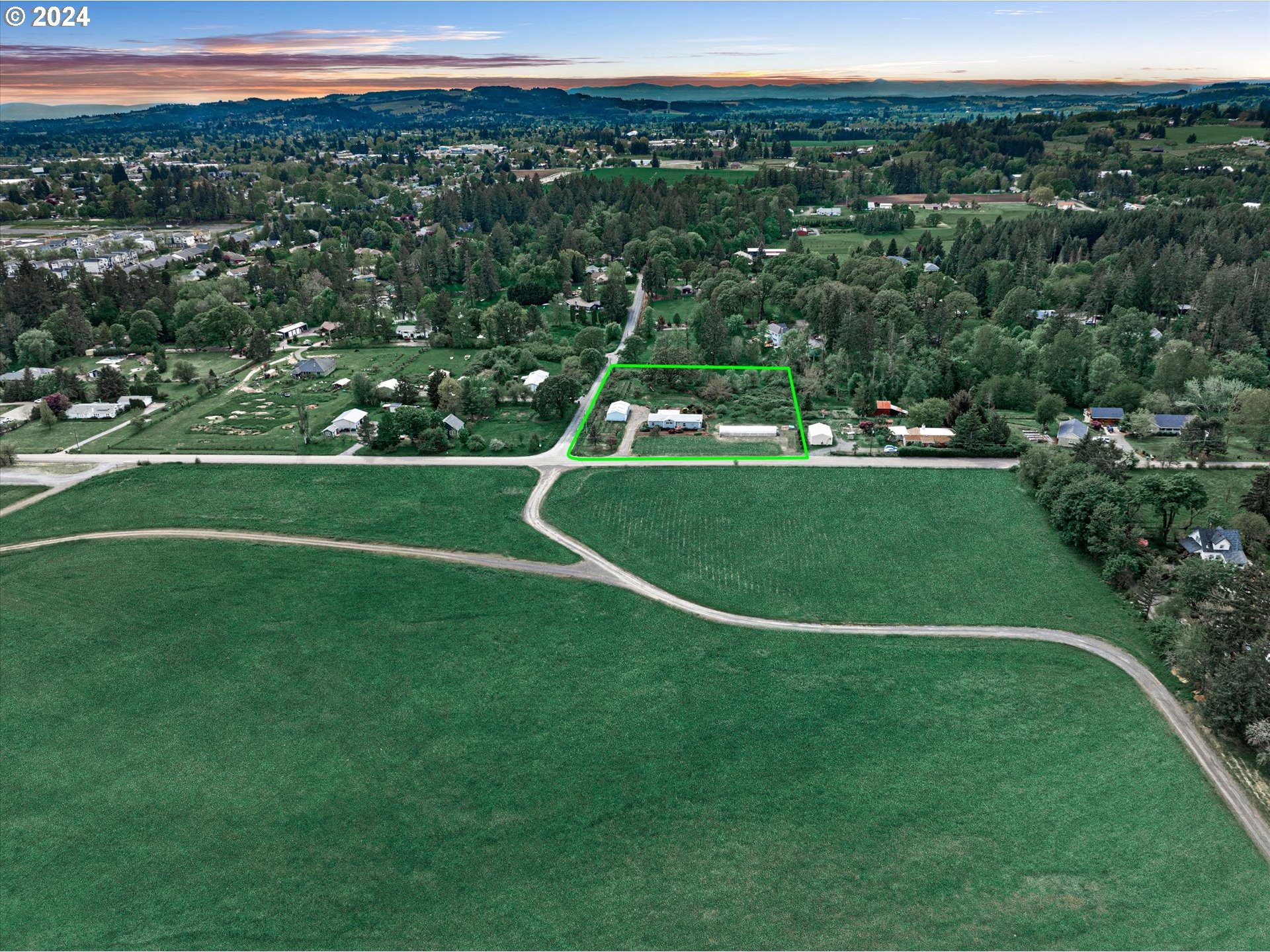 30120 Northeast Benjamin Road Newberg, OR 97132 - Photo 2 of 43 Gallery Image 2
