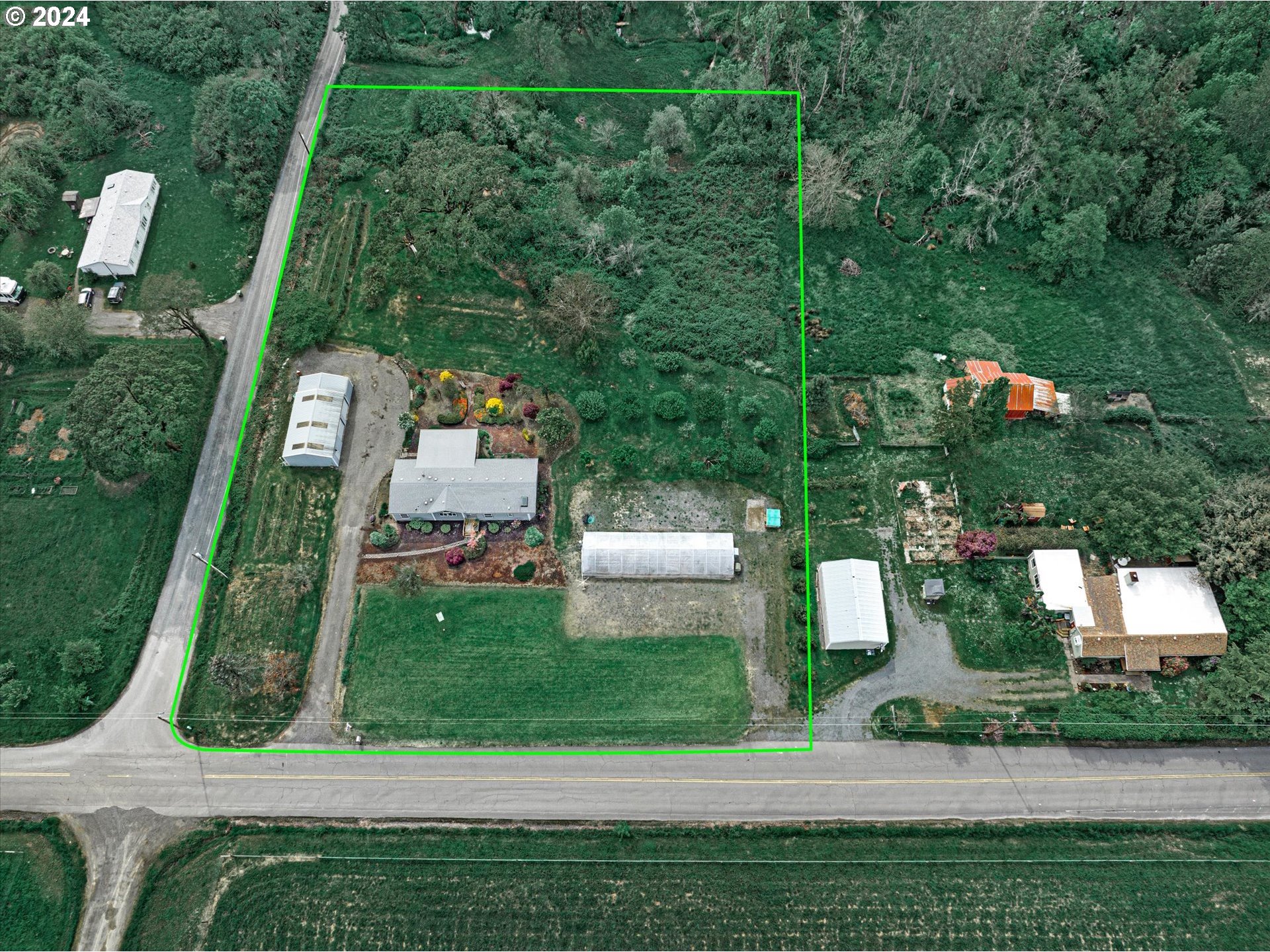30120 Northeast Benjamin Road Newberg, OR 97132 - Photo 3 of 43 Gallery Image 3