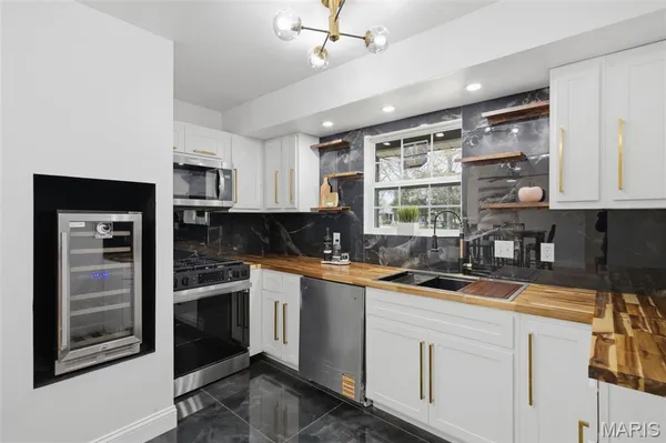 $289,000 | 11340 Wamsutta Trail, Florissant, MO 63033