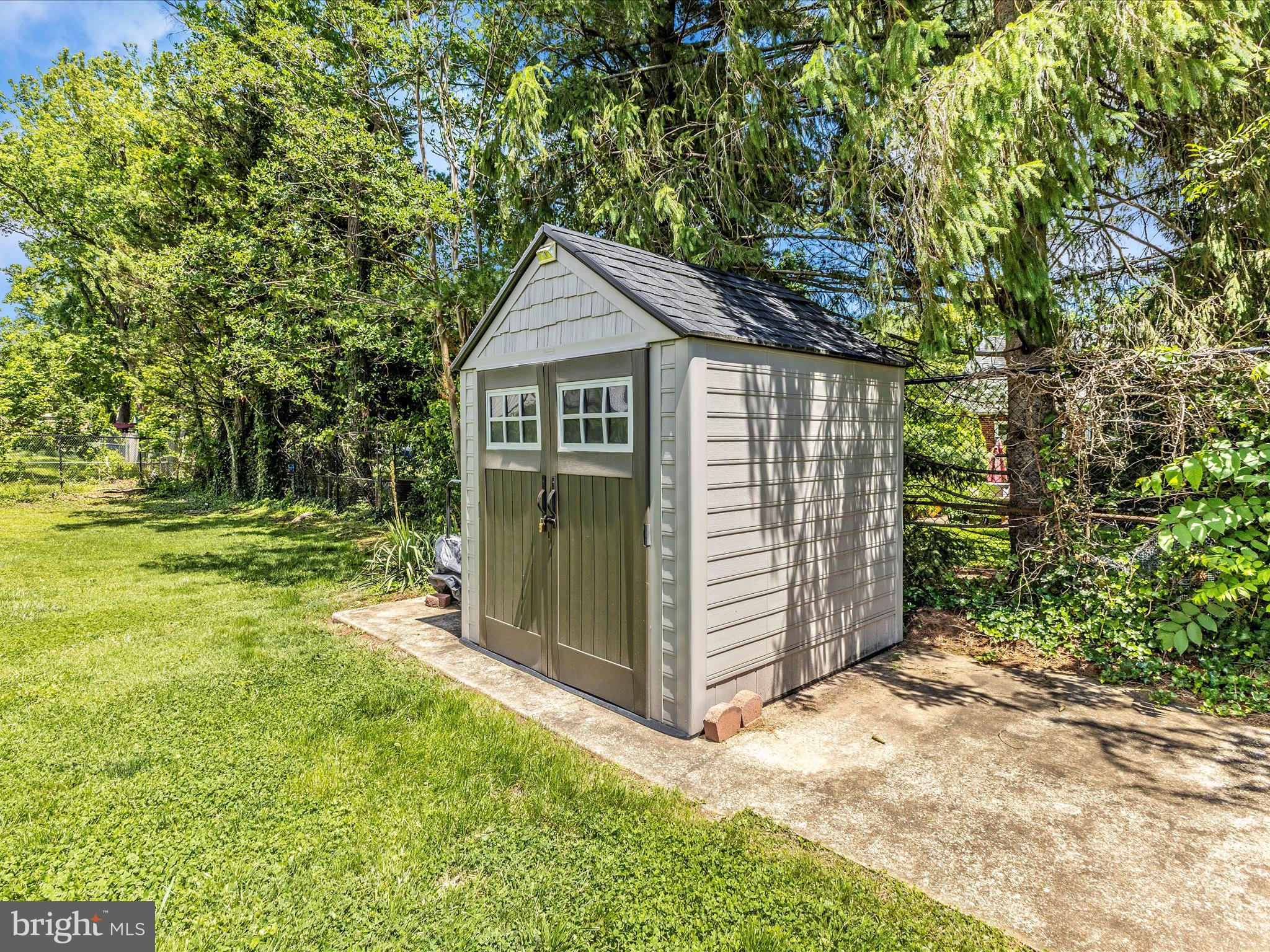 507 Kerwin Court Silver Spring, MD 20901 - Photo 45 of 51 a view of backyard with green space