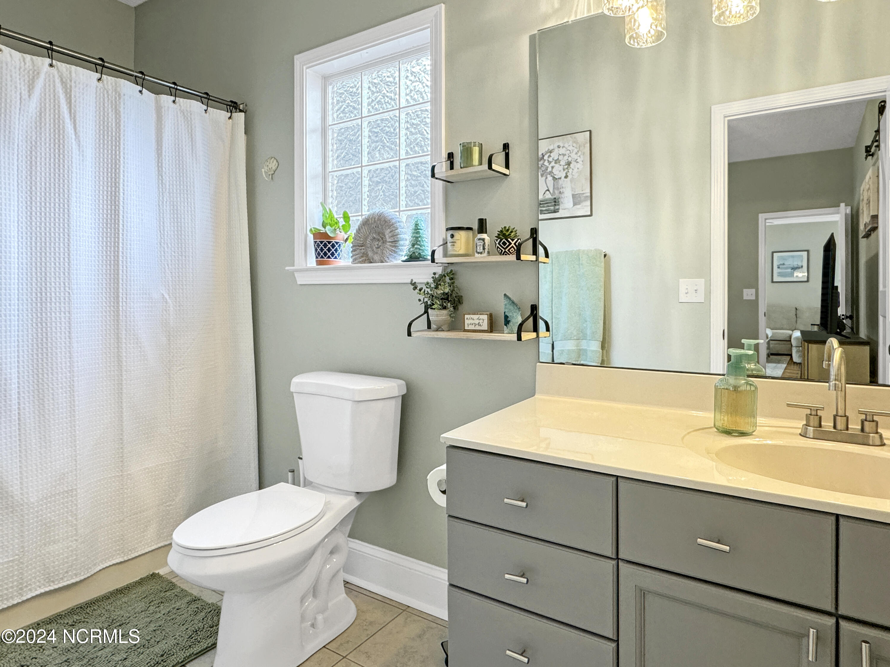 117 Olde Well Loop Road Wilmington, NC 28411 - Photo 13 of 27 Primary Bath