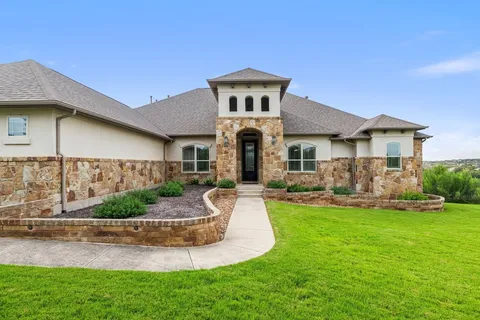 $985,000 | 1177 Bluff Woods Drive, Driftwood, TX 78619