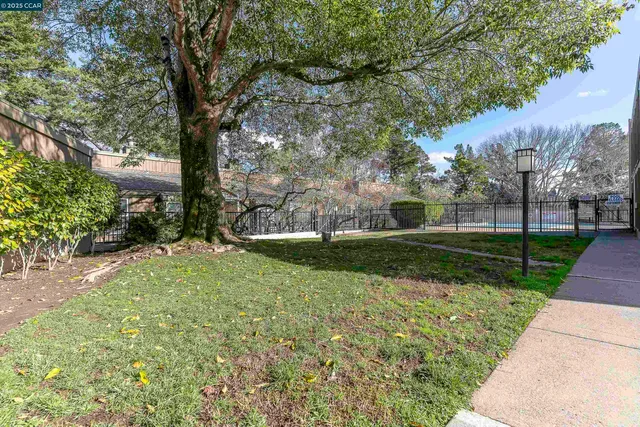 a view of a house outdoor space and a balcony