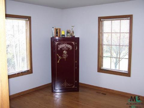 72480 Coon Creek Road Armada, MI 48005 - Photo 8 of 9 782130-7.JPG