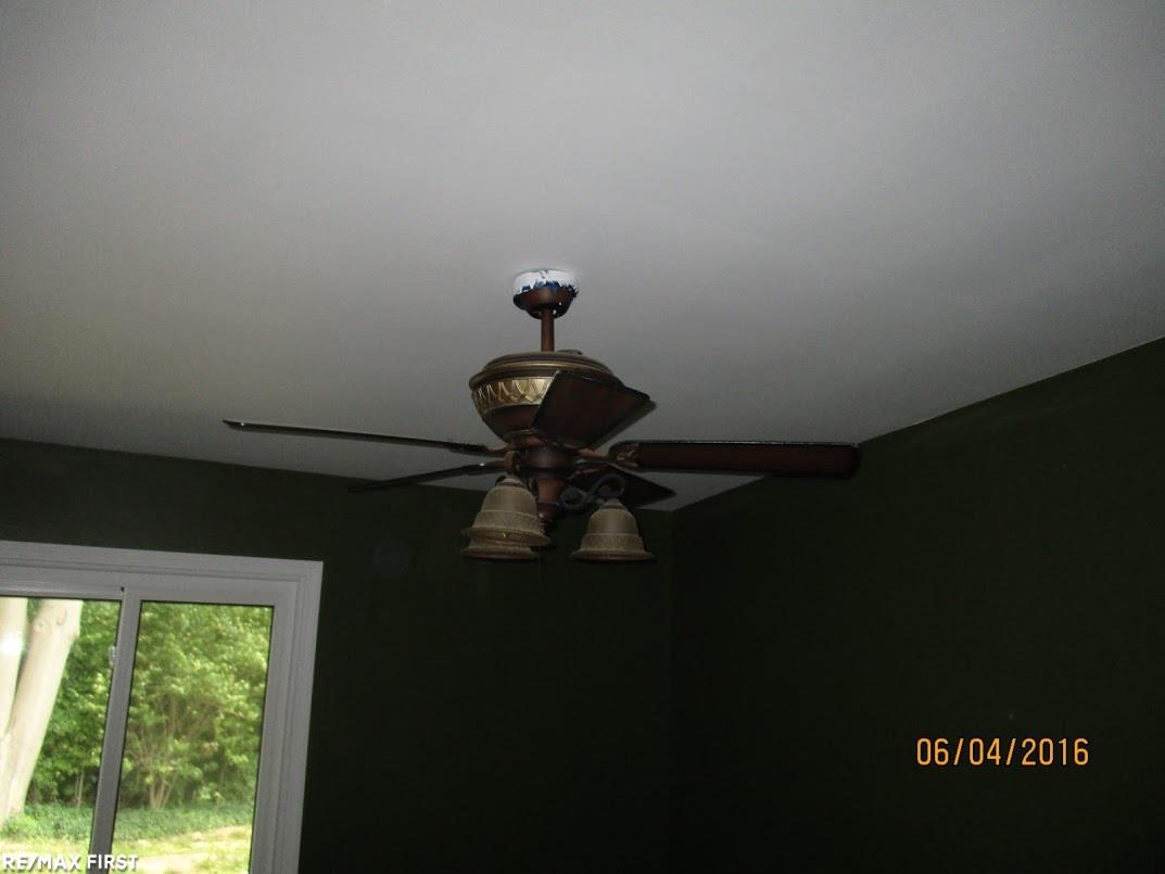 25809 Farmington Road Farmington Hills, MI 48335 - Photo 22 of 32