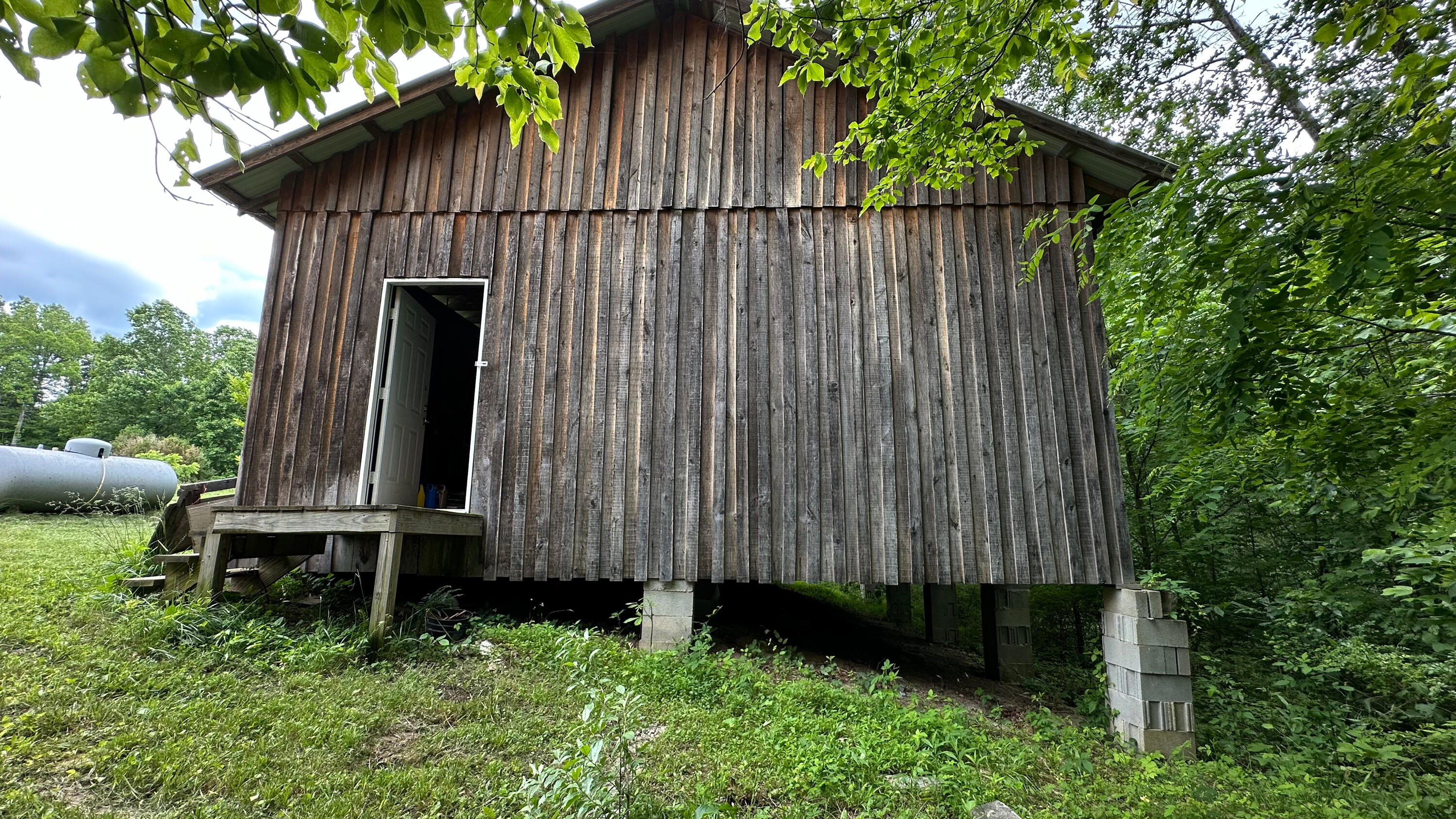 2701 Cobhill Road Ravenna, KY 40472 - Photo 53 of 70 IMG_2988
