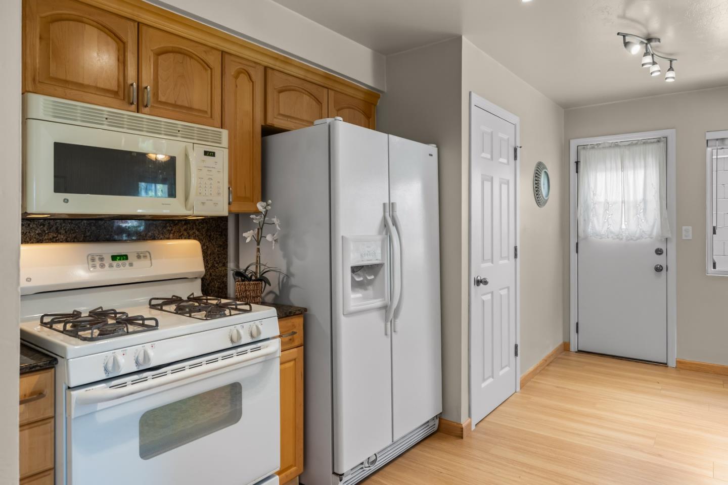 814 Parcel Street Monterey, CA 93940 - Photo 16 of 52