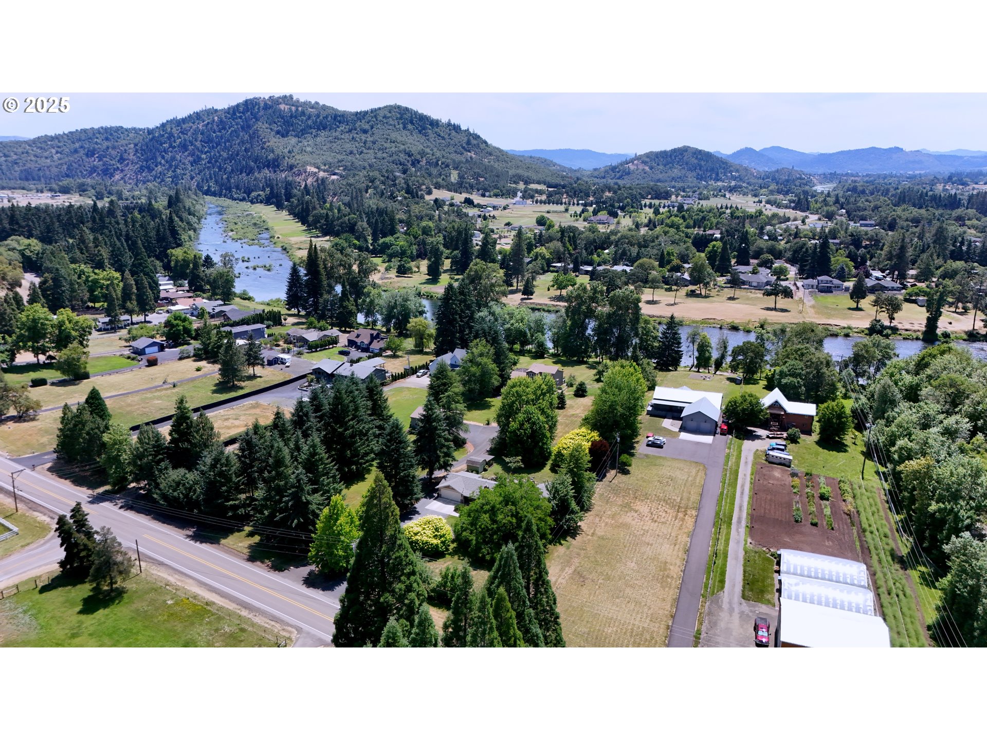 1850 Del Rio Road Roseburg, OR 97471 - Photo 4 of 48 Drone View/UAV