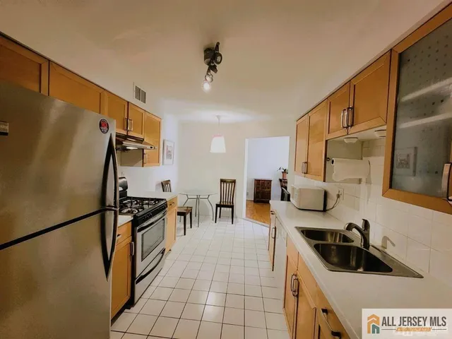 $3,500 | 41 Ardsley Court, East Brunswick, NJ 08816