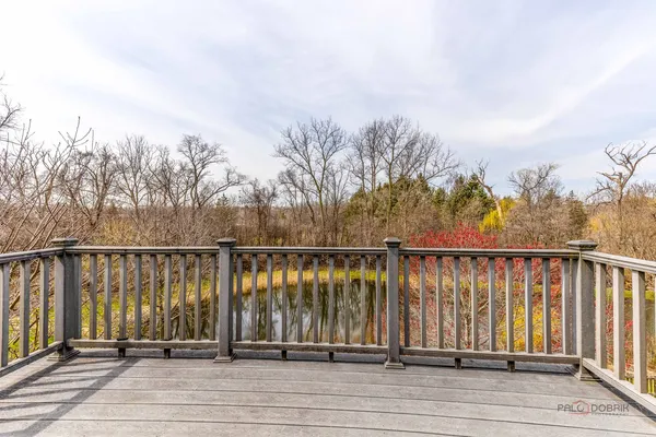 $899,000 | 231 Cater Lane, Libertyville, IL 60048