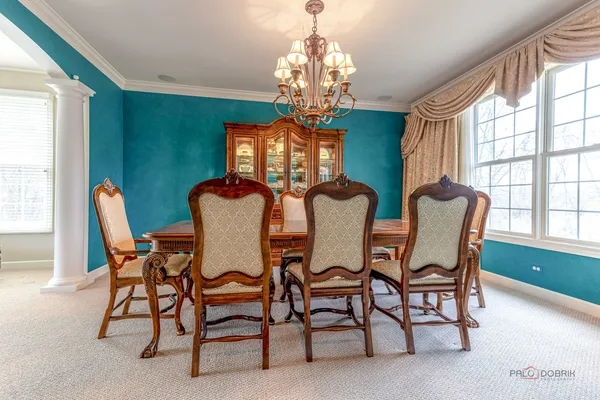 $899,000 | 231 Cater Lane, Libertyville, IL 60048