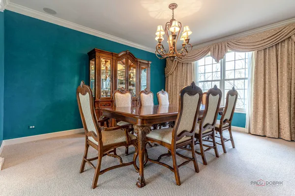 $899,000 | 231 Cater Lane, Libertyville, IL 60048