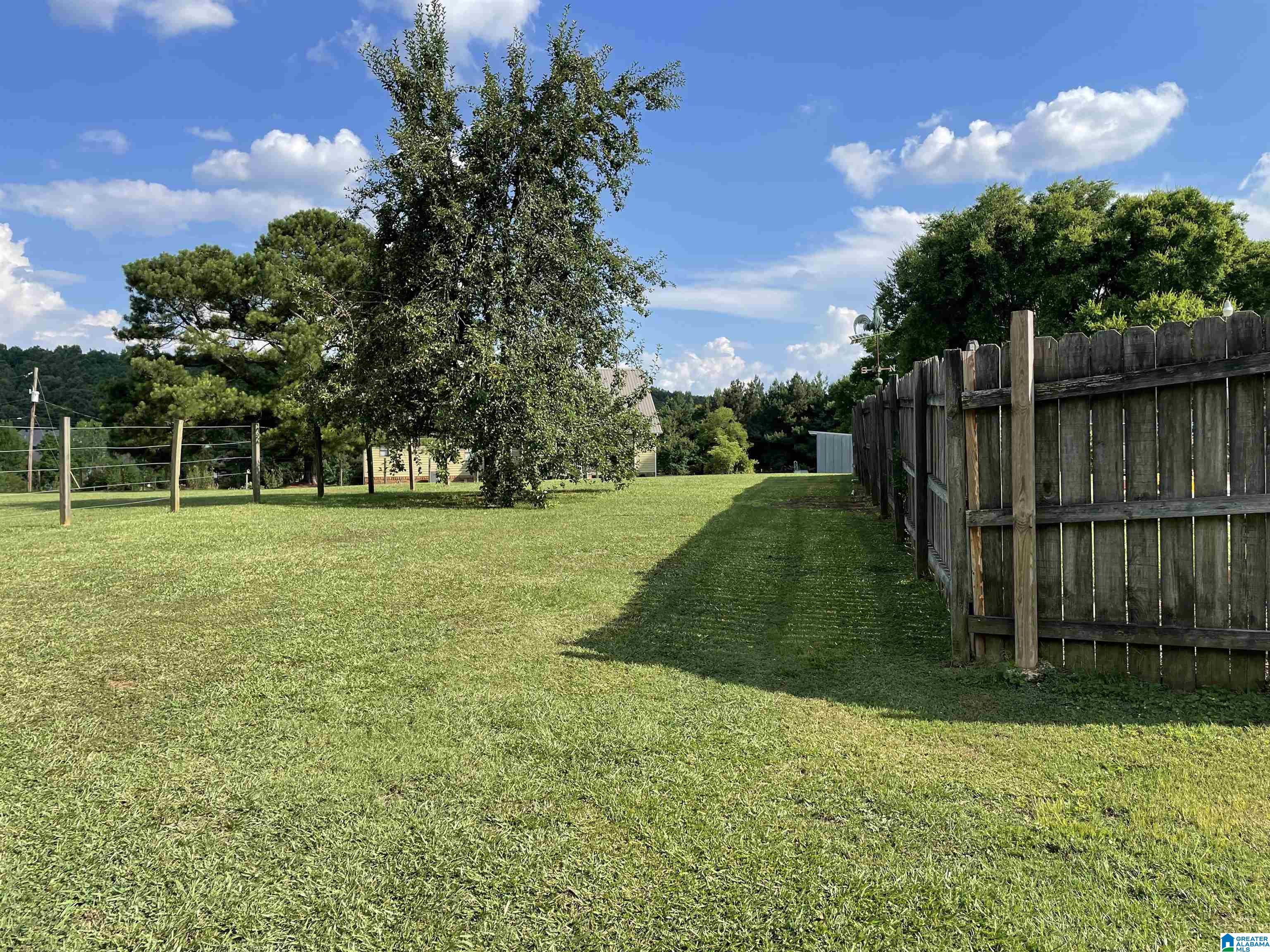1301 Suncrest Road Bessemer, AL 35020 - Photo 7 of 29