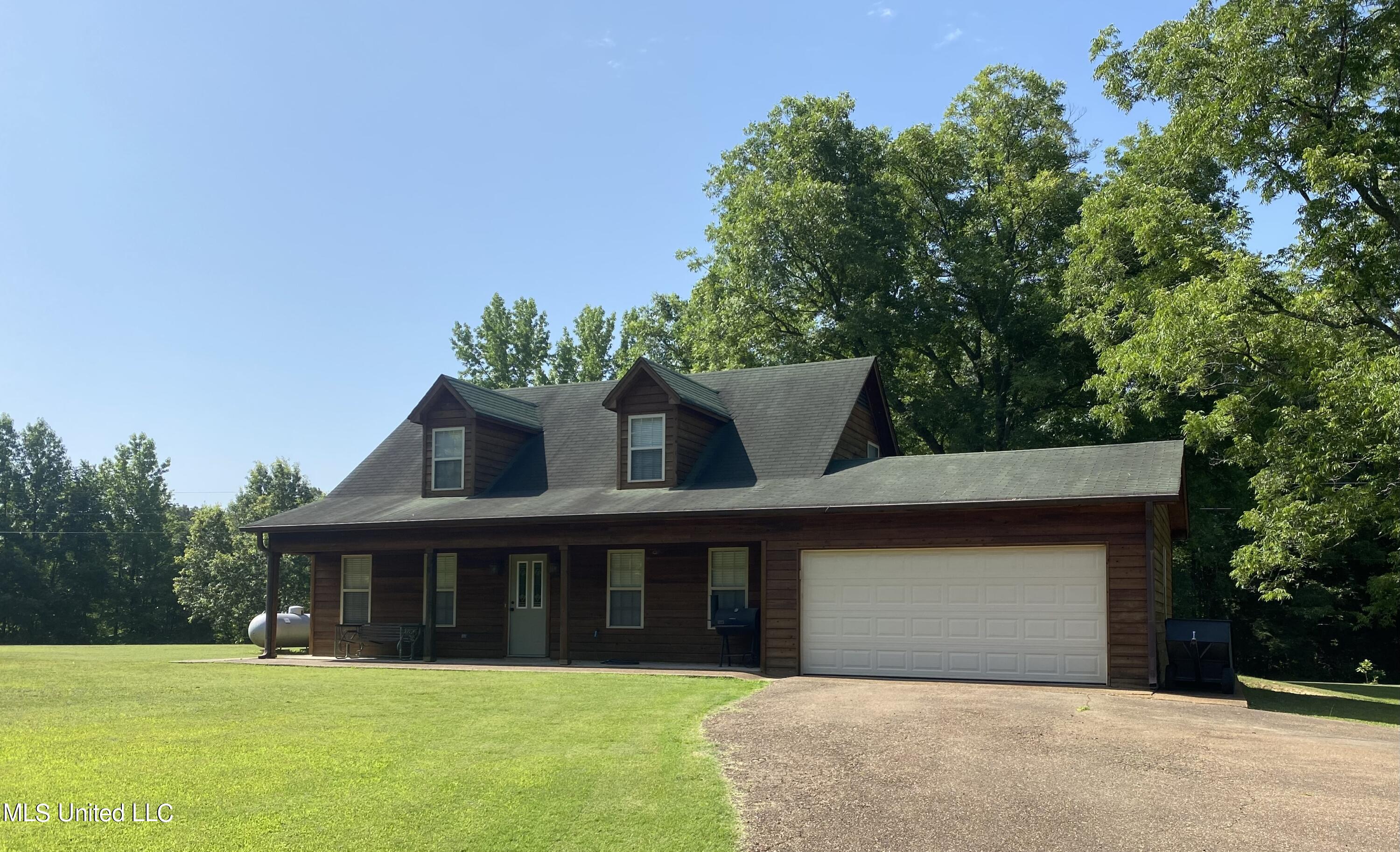 199 Jones Road Coldwater, MS 38618 - Photo 1 of 24 Front of home