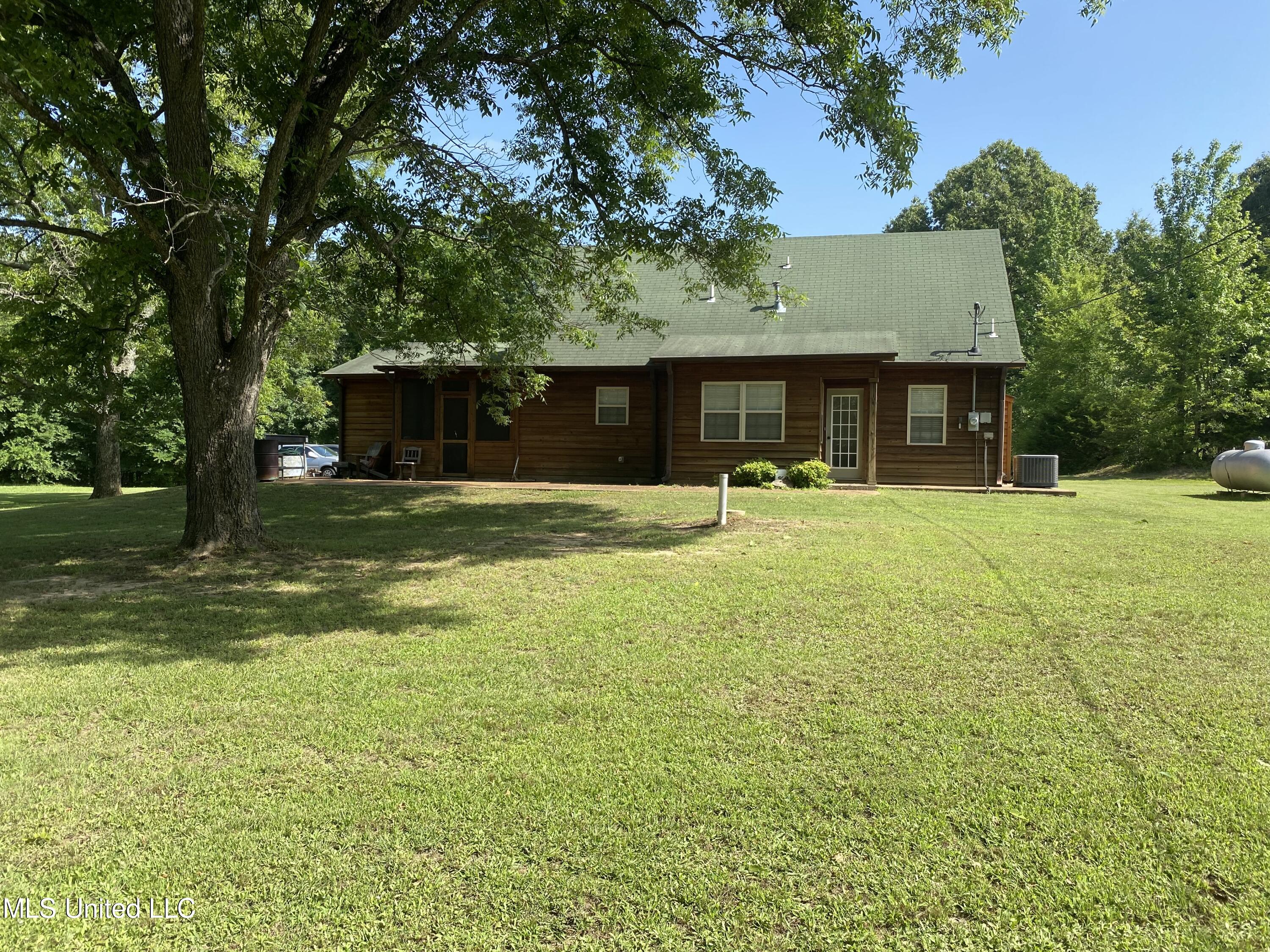 199 Jones Road Coldwater, MS 38618 - Photo 5 of 24 41F44B0D-B363-493B-81CE-37269B616A3B