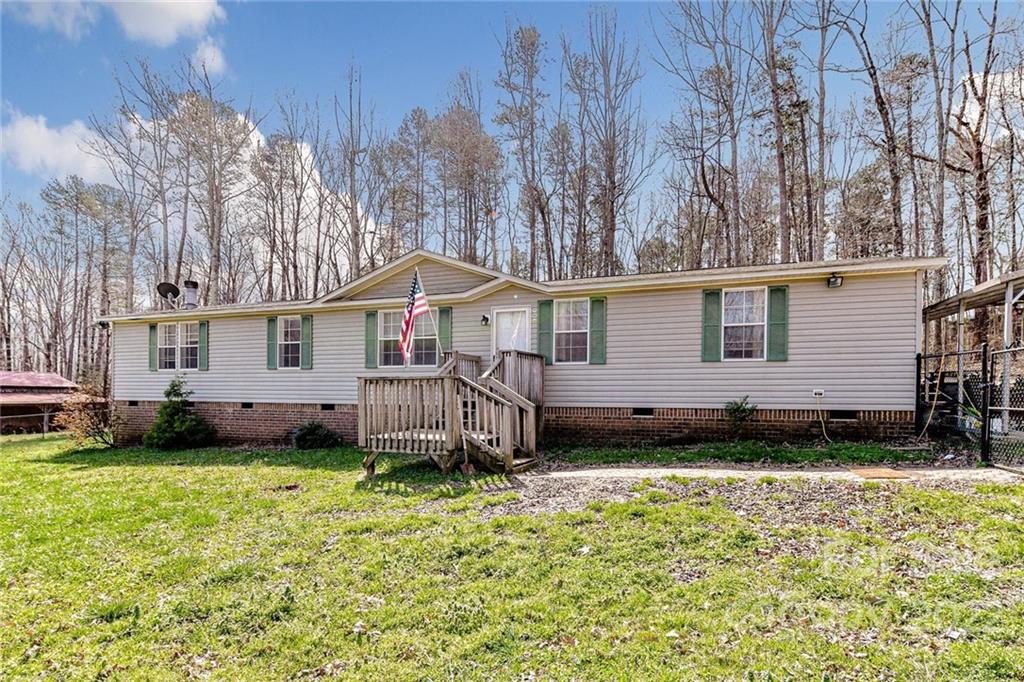 198 Pete's Pond Road Kannapolis, NC 28081 - Photo 1 of 32 Gallery Image 1
